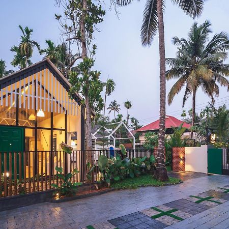 The Little Acres Cherai Vypin 外观 照片