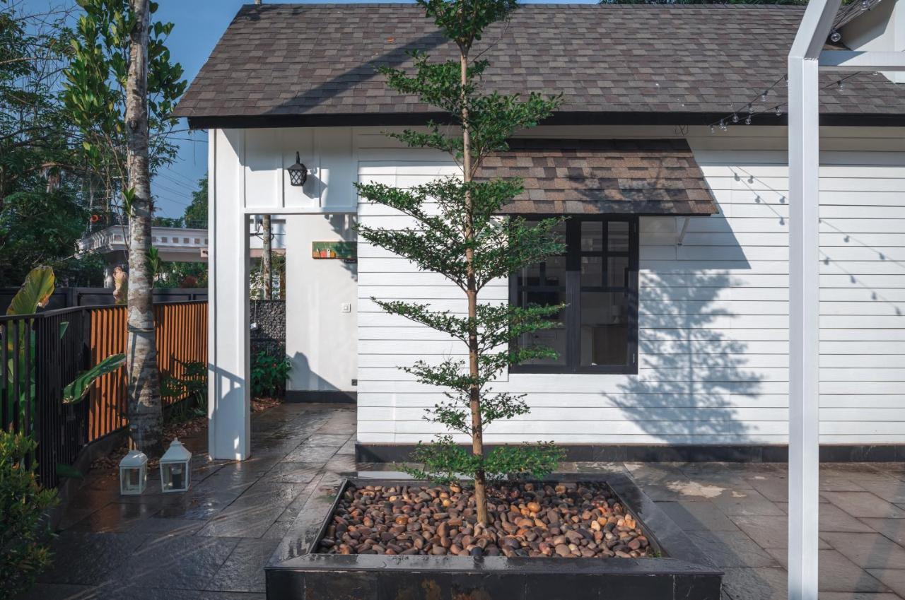 The Little Acres Cherai Vypin 外观 照片