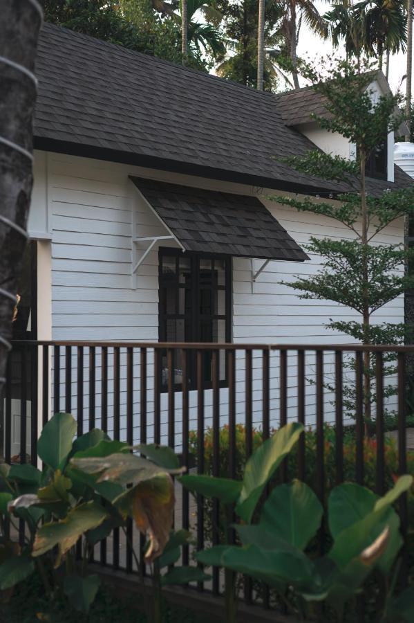The Little Acres Cherai Vypin 外观 照片