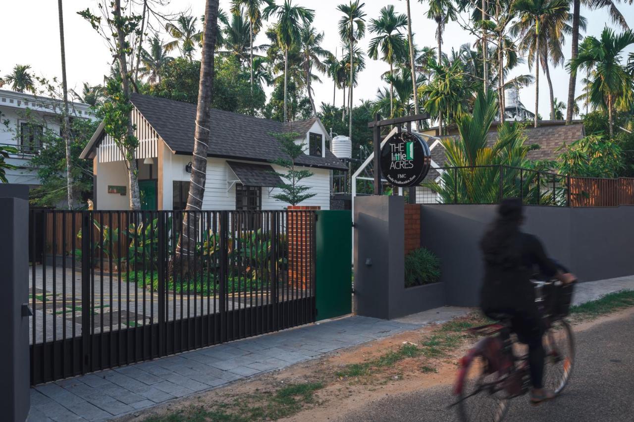The Little Acres Cherai Vypin 外观 照片